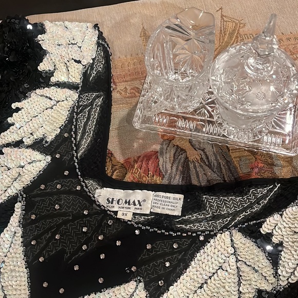 Vintage, 100% pure silk size 3X evening gown. Black and white. - Picture 15 of 16